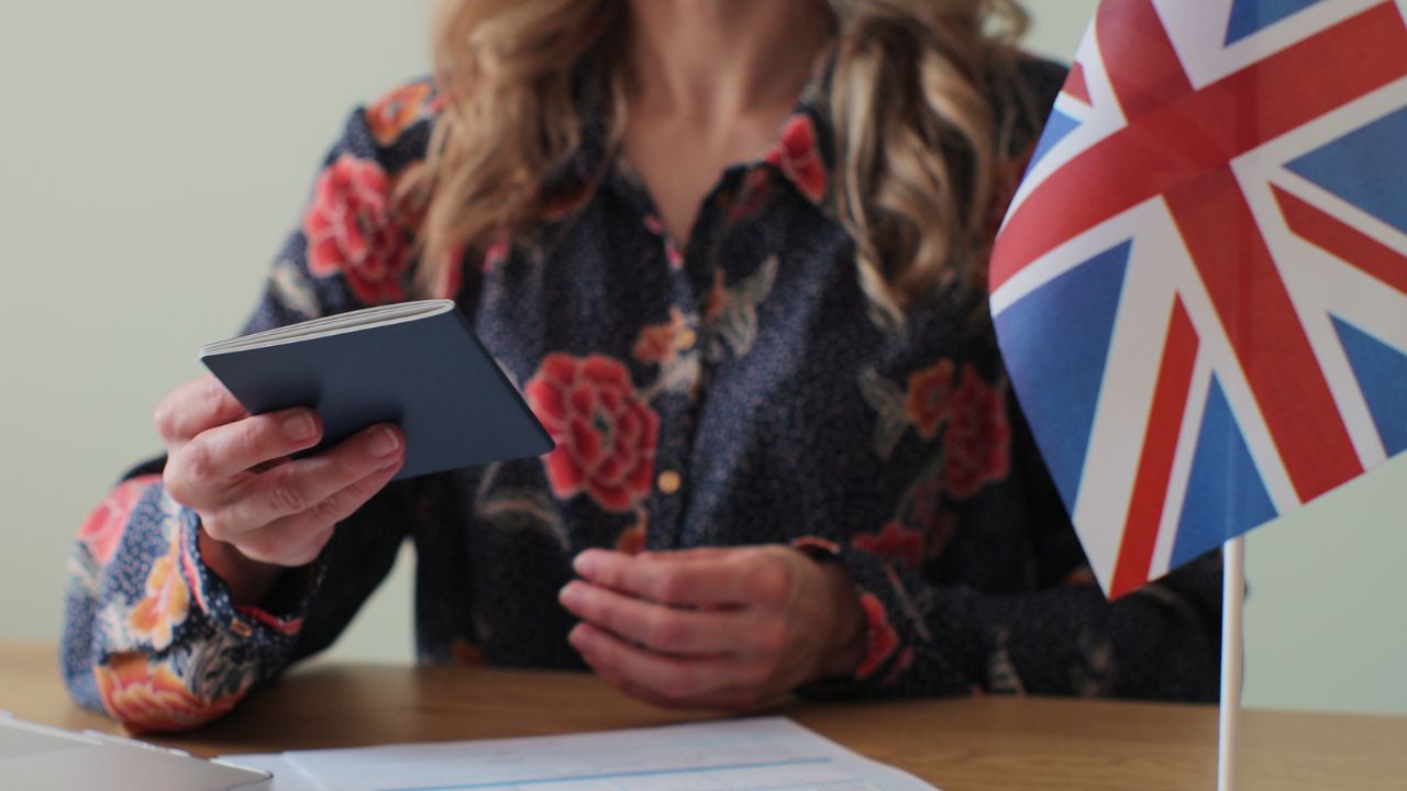 WHO CAN BE REFEREES FOR UK CITIZENSHIP APPLICATION visual data 7