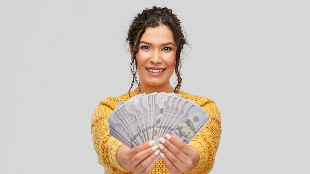 CITIZENSHIP APPLICATION UK REFEREES visual data 4